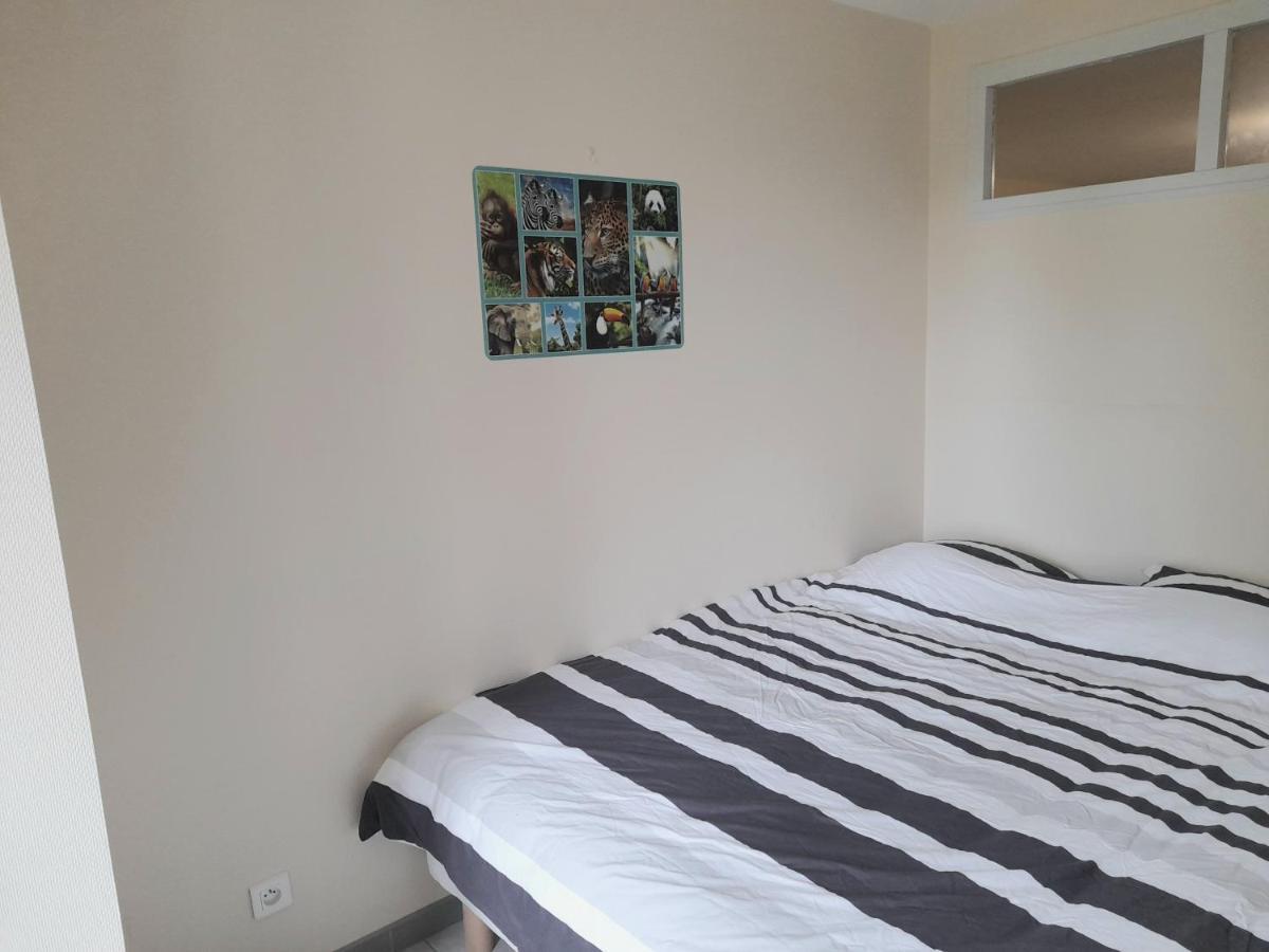 Animalier Apartment Joigny Ngoại thất bức ảnh